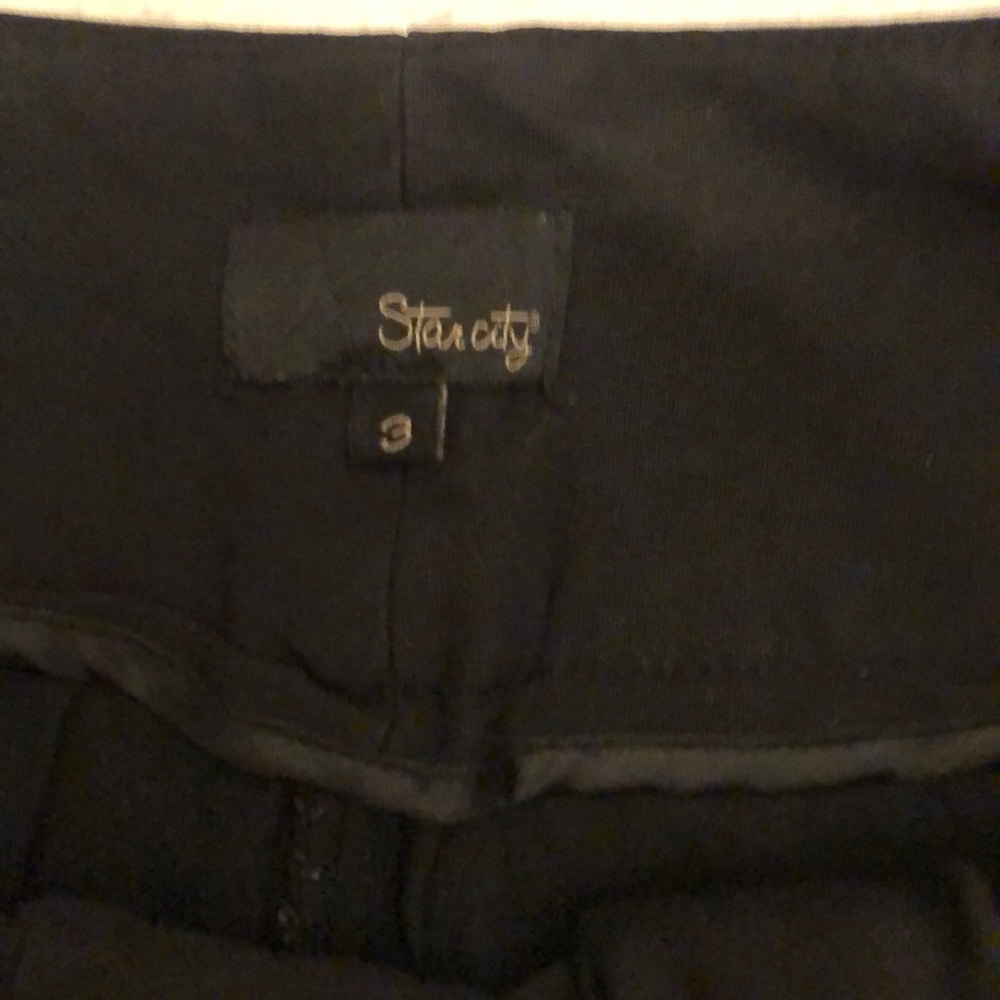Shorts - Picture 3 of 4